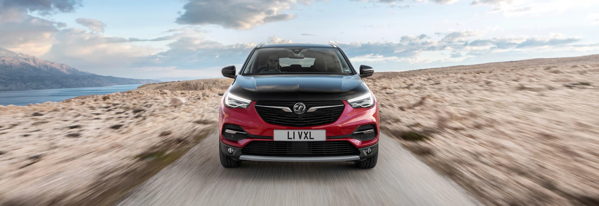 Vauxhall’s reveals new plug-in hybrid Grandland X
